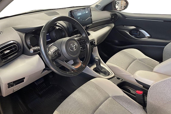 Toyota Yaris 14 of 21