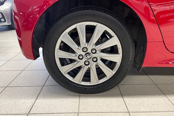 Toyota Yaris 17 of 21