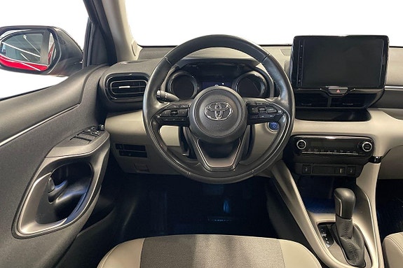 Toyota Yaris 11 of 21