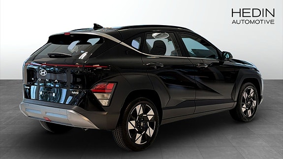 Hyundai Kona 2 of 12