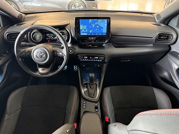 Toyota Yaris 9 of 22