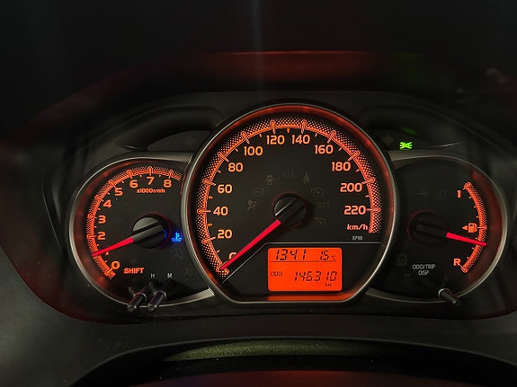 Toyota Yaris 21 of 23