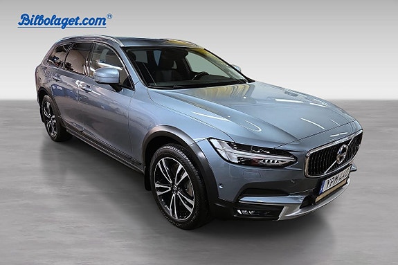 Volvo V90 Cross Country 3 of 13