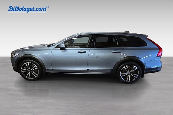 Volvo V90 Cross Country 8 of 13