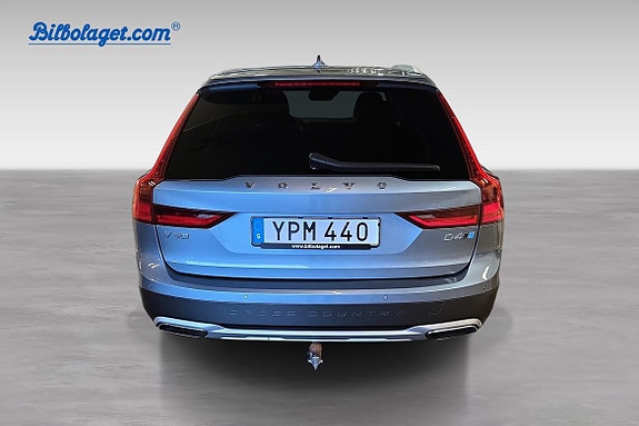 Volvo V90 Cross Country 6 of 13