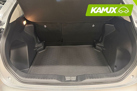 Toyota Yaris Cross 16 of 21
