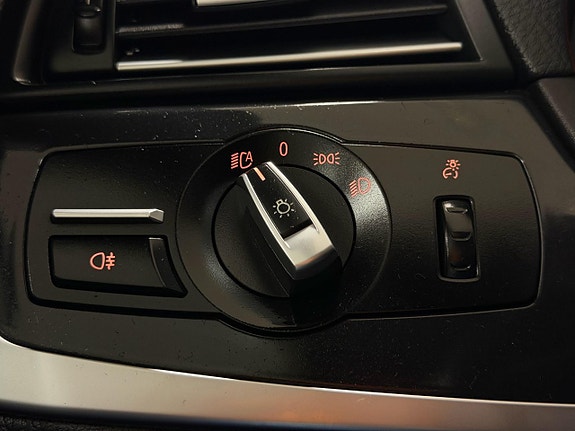 BMW 520d 28 of 30