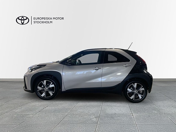 Toyota Aygo X 3 of 16