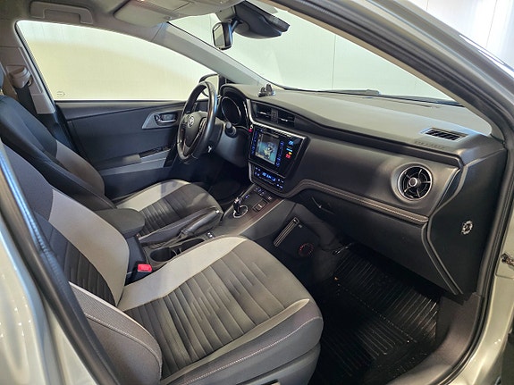 Toyota Auris 19 of 22