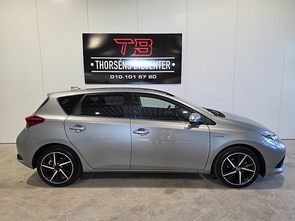 Toyota Auris 15 of 22
