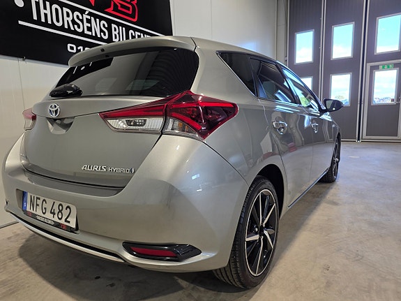 Toyota Auris 14 of 22
