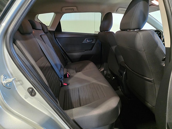 Toyota Auris 22 of 22