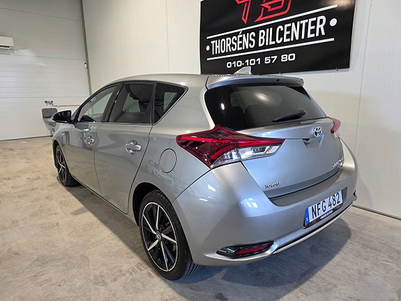 Toyota Auris 10 of 22