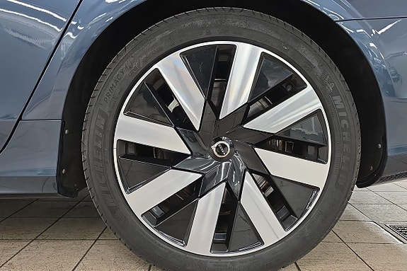 Volvo V90 17 of 22