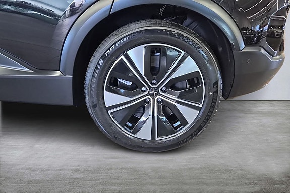 Polestar 3 18 of 24