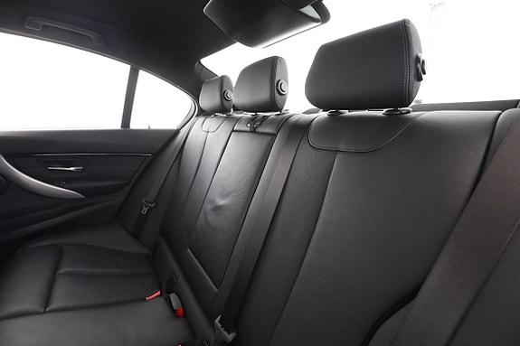 BMW 320 15 of 30