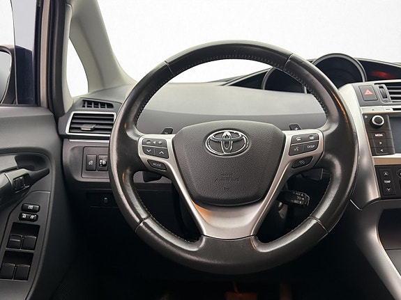 Toyota Verso 14 of 30