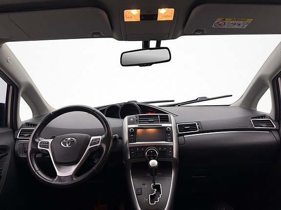 Toyota Verso 13 of 30