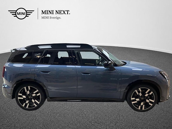 MINI Countryman SE 3 of 15
