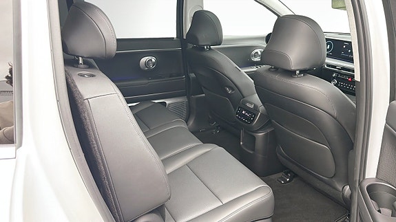 Hyundai Ioniq 9 5 of 13
