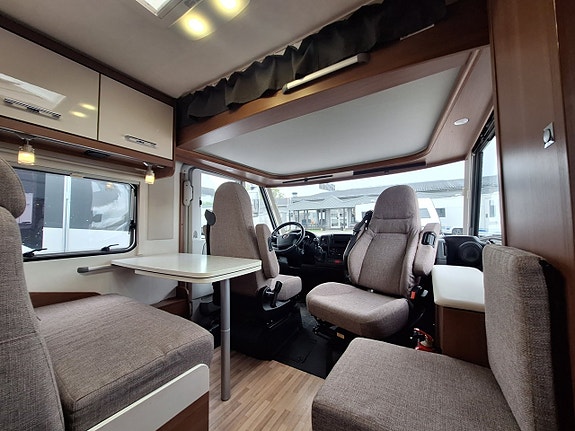 LMC Explorer Sportline I 675 G Långbädd, Alde, Solcell 3 of 21