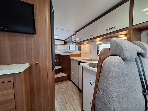LMC Explorer Sportline I 675 G Långbädd, Alde, Solcell 12 of 21