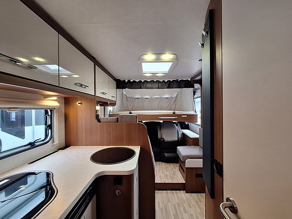 LMC Explorer Sportline I 675 G Långbädd, Alde, Solcell 10 of 21