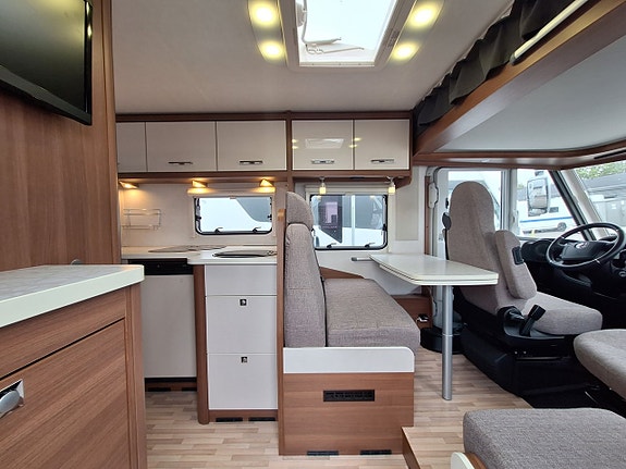 LMC Explorer Sportline I 675 G Långbädd, Alde, Solcell 2 of 21