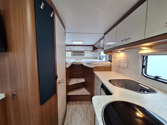 LMC Explorer Sportline I 675 G Långbädd, Alde, Solcell 13 of 21