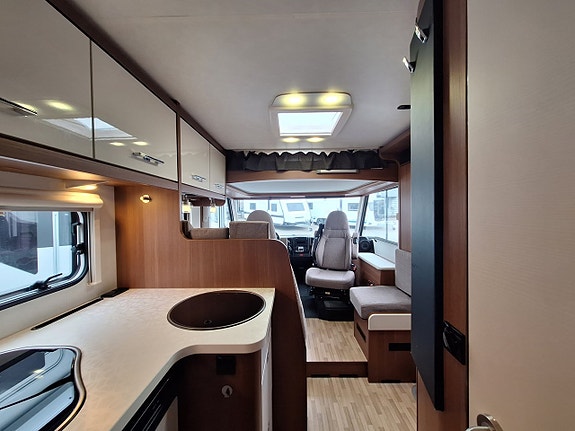LMC Explorer Sportline I 675 G Långbädd, Alde, Solcell 9 of 21