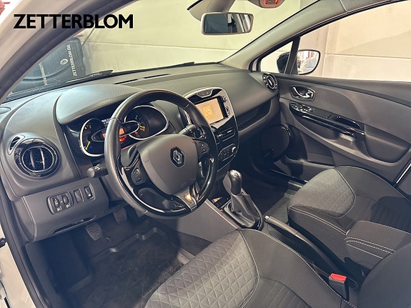 Renault Clio 8 of 15