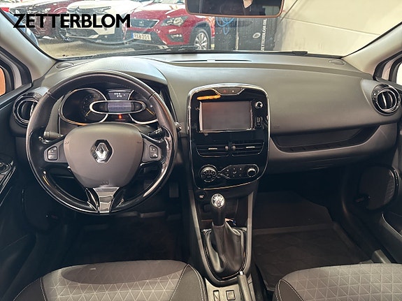 Renault Clio 10 of 15
