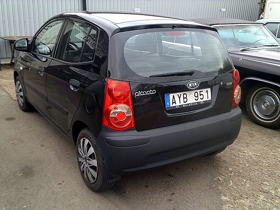 Kia Picanto 3 of 4