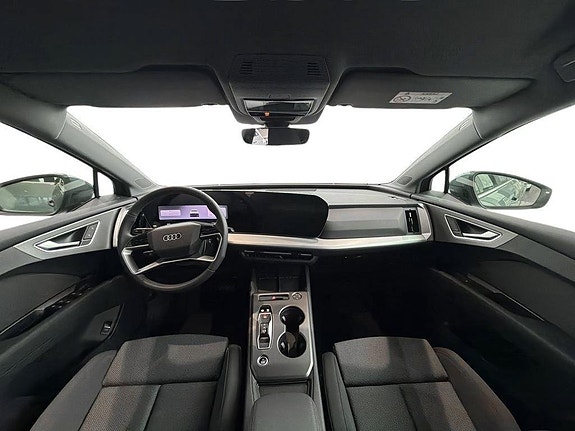 Audi Q4 e-tron 7 of 11