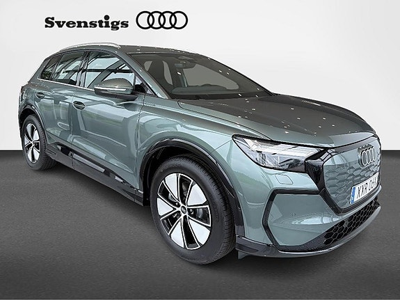 Audi Q4 e-tron 3 of 11