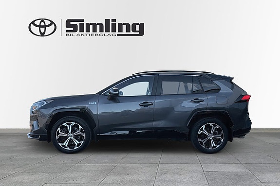 Toyota RAV4 4 of 11