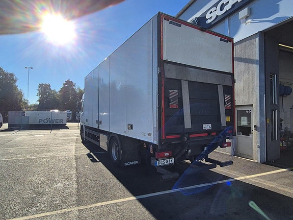 Scania P280 B4x2NB 4 of 9