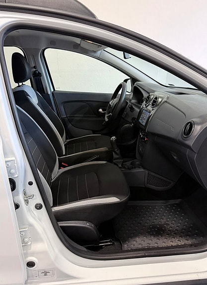 Dacia Sandero Stepway 10 of 13