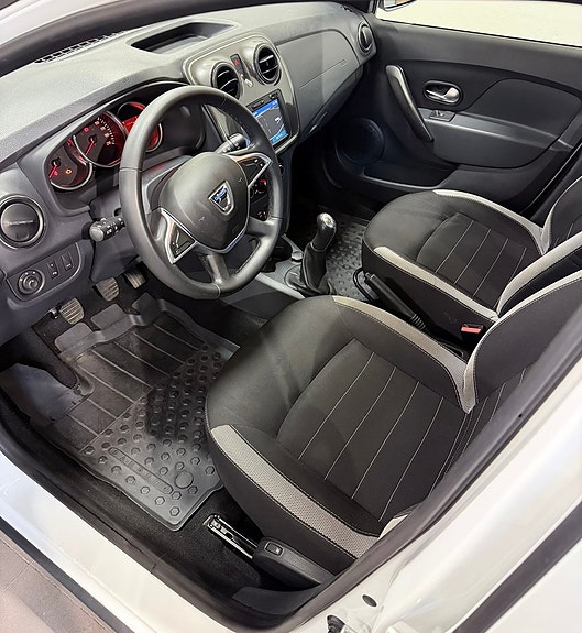 Dacia Sandero Stepway 8 of 13