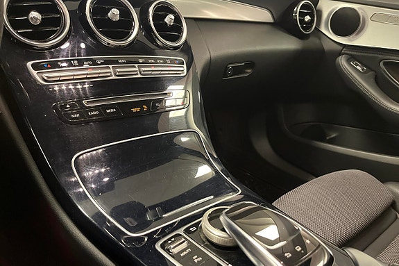 Mercedes-Benz C180 16 of 17