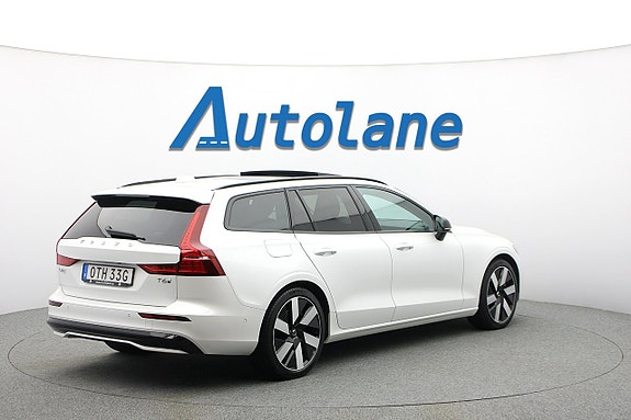 Volvo V60 8 of 30