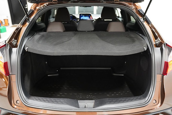 Toyota C-HR 19 of 19