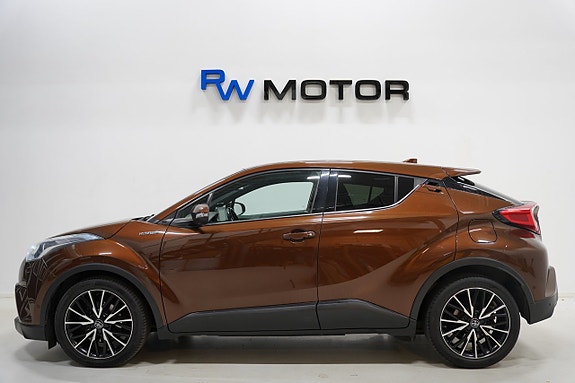 Toyota C-HR 3 of 19