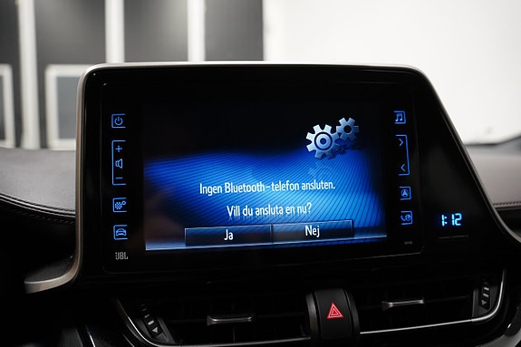 Toyota C-HR 16 of 19