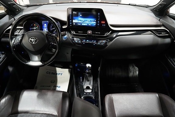 Toyota C-HR 10 of 19