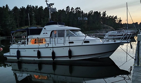 Nimbus 340 Commander | Volvo Penta D6 -2008 2 of 12