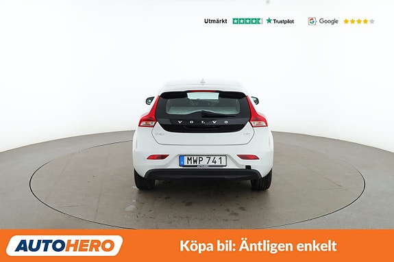 Volvo V40 4 of 30