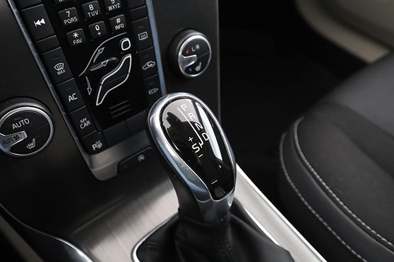 Volvo V40 27 of 30