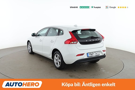 Volvo V40 3 of 30