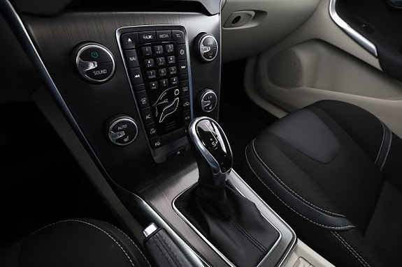 Volvo V40 23 of 30